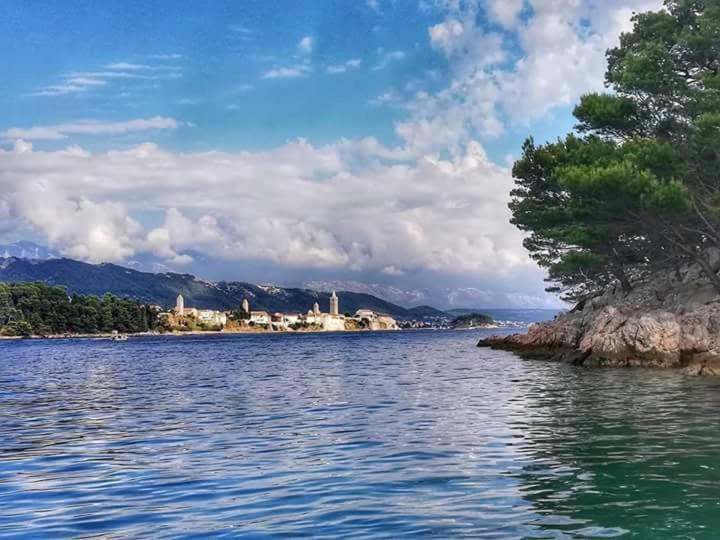 Apartmani Ruzarija Rab Town Eksteriør bilde