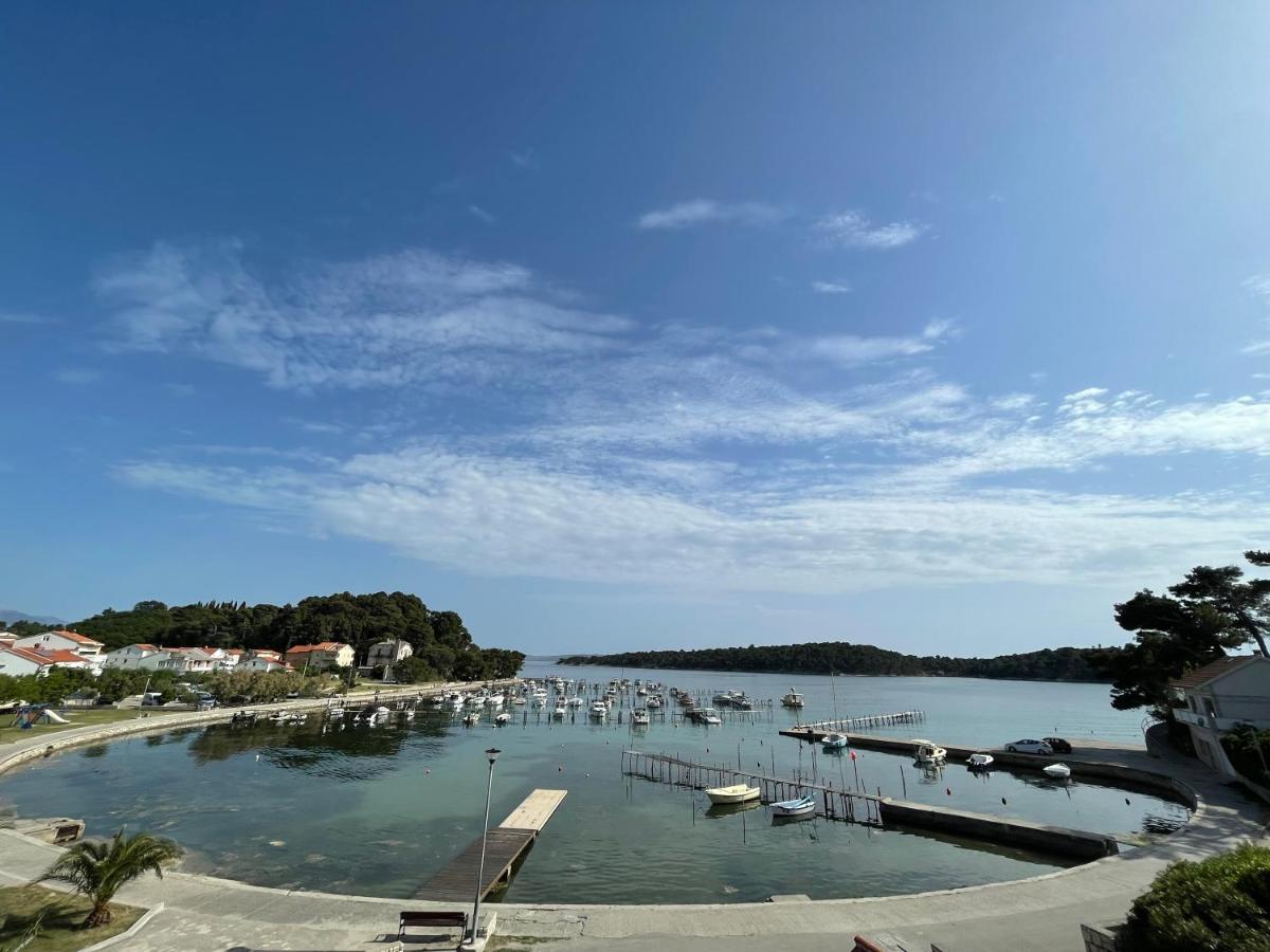 Apartmani Ruzarija Rab Town Eksteriør bilde